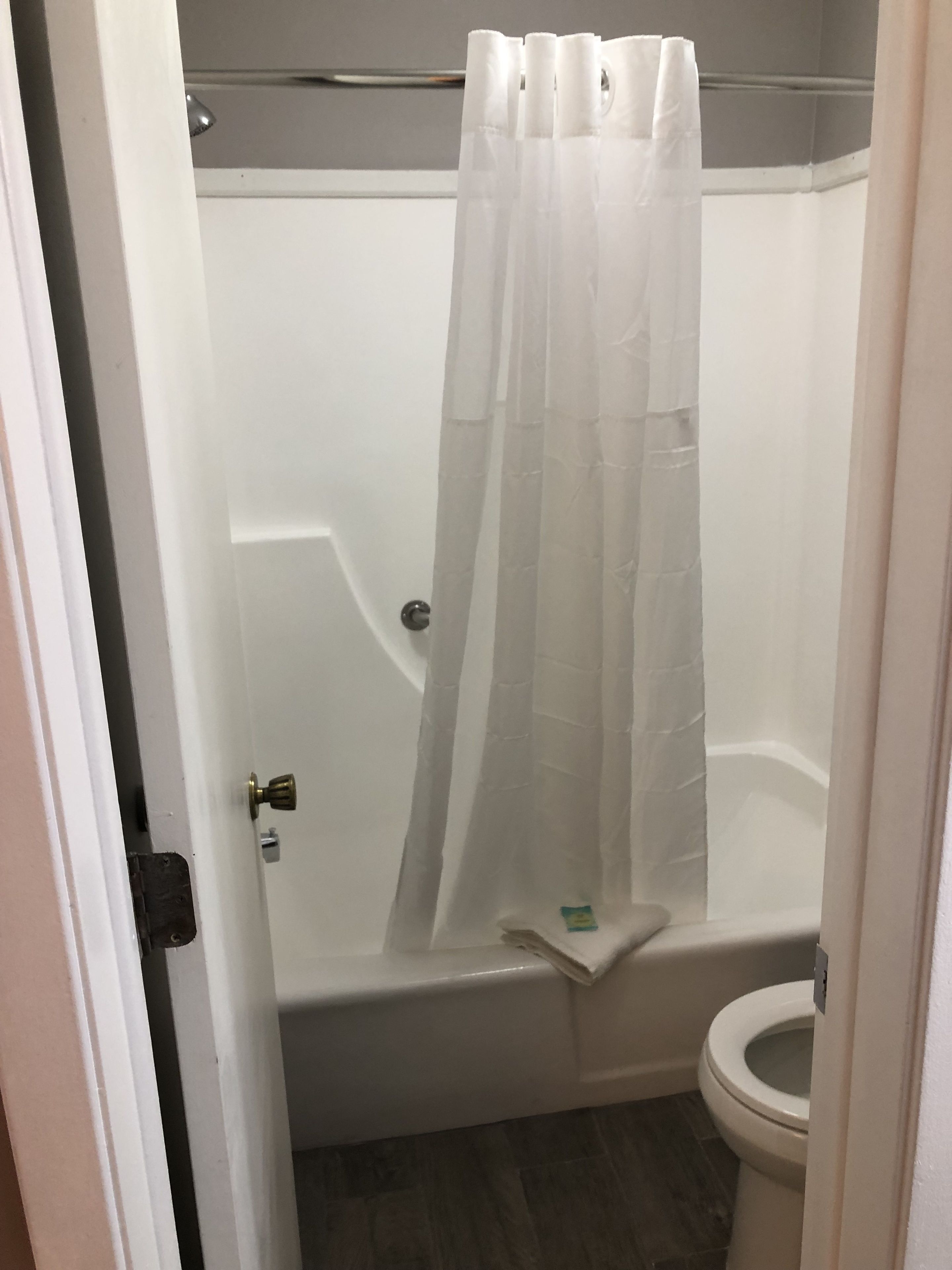 deluxe suite, 1 king bed, refrigerator & microwave | desk, iron/ironing board, free wifi, bed sheets