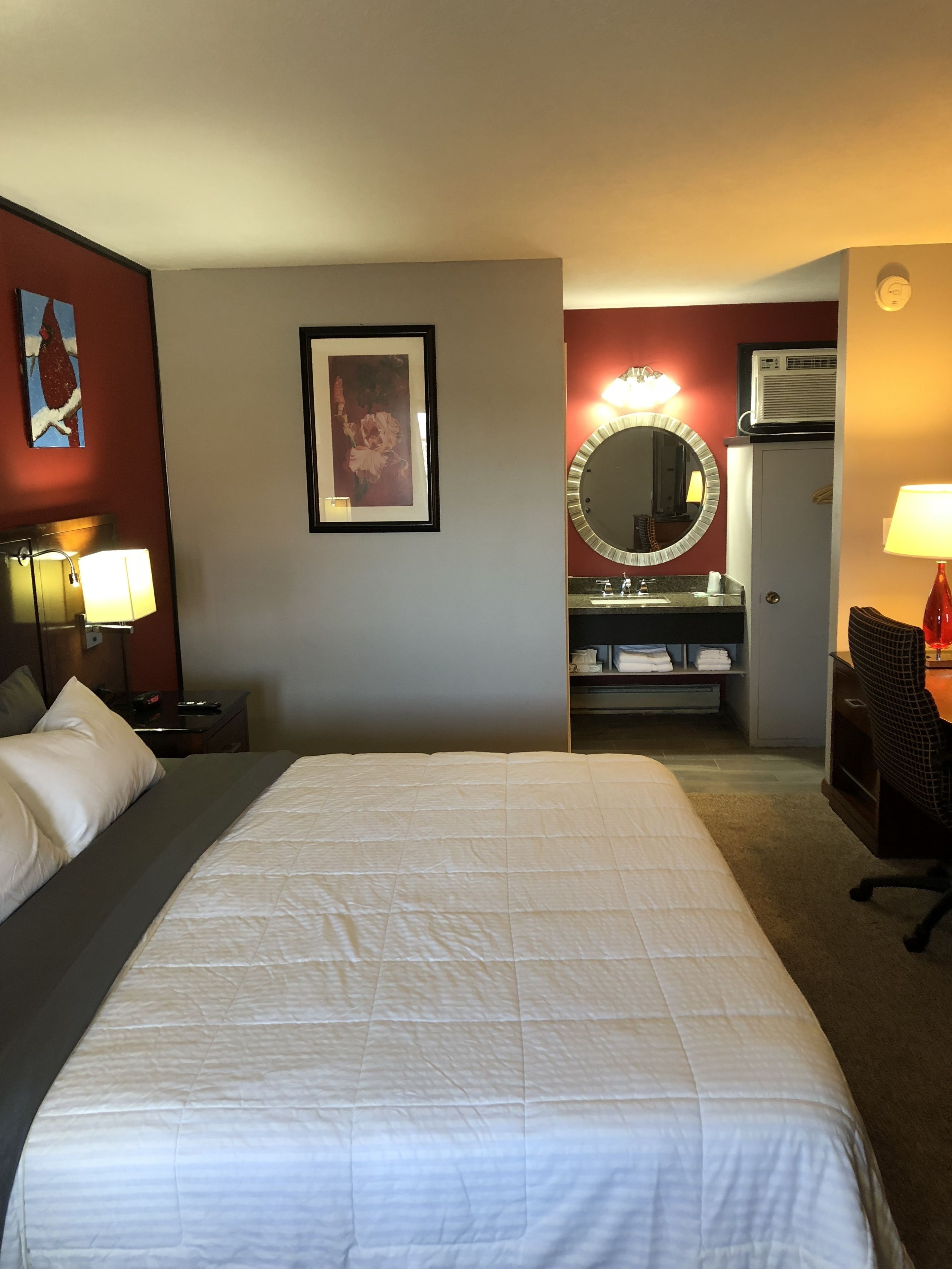 Deluxe Suite, 1 King Bed, Refrigerator & Microwave | Desk, iron/ironing board, free WiFi, bed sheets
