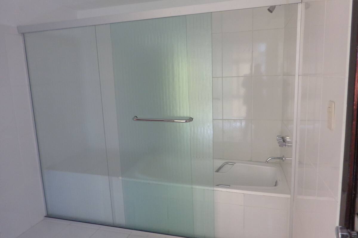 suite | bathroom | shower, free toiletries, towels