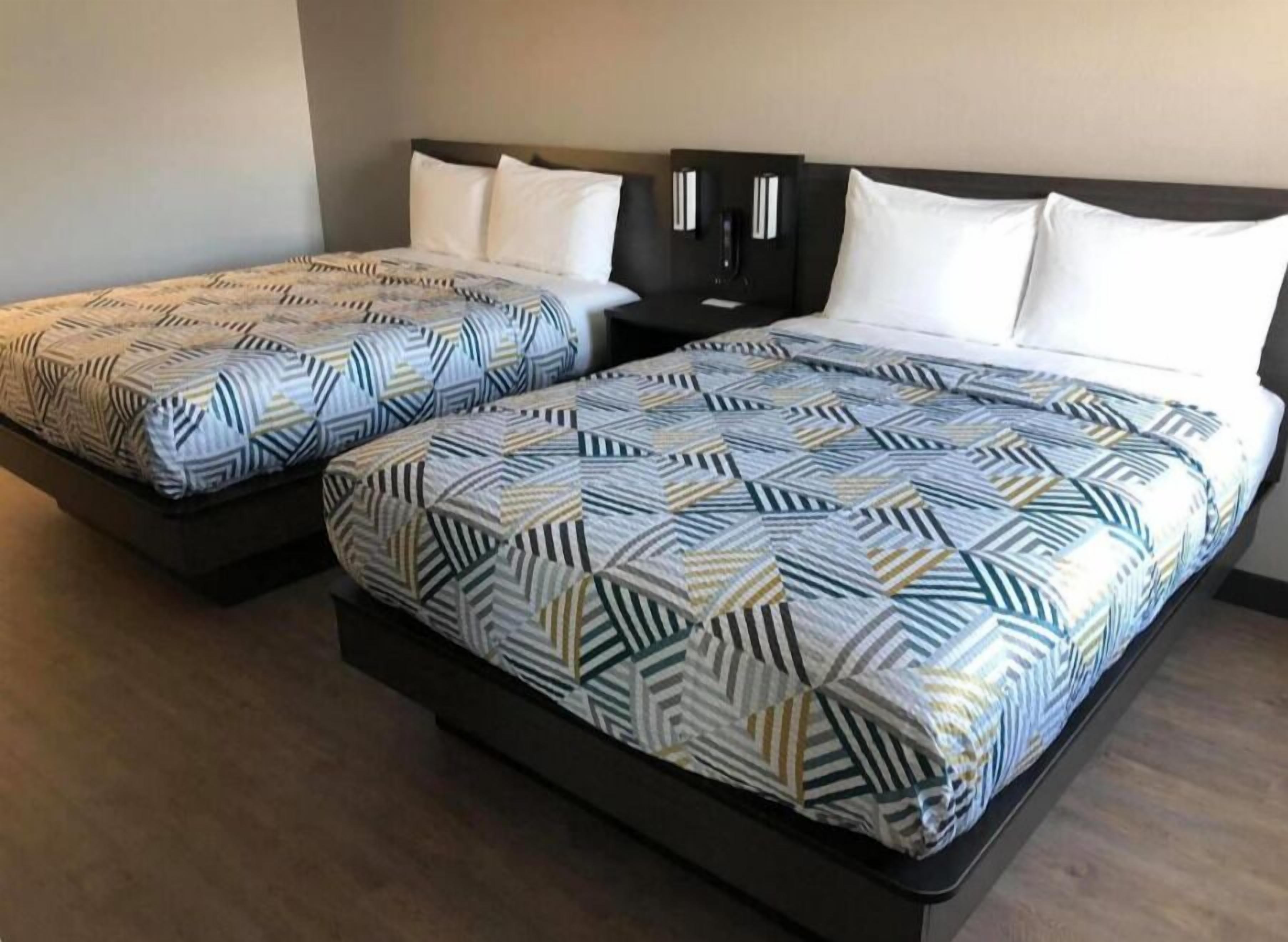 WiFi (free), bed sheets