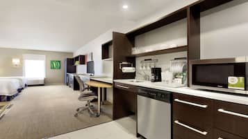 In-room safe, free cribs/infant beds, free WiFi, bed sheets