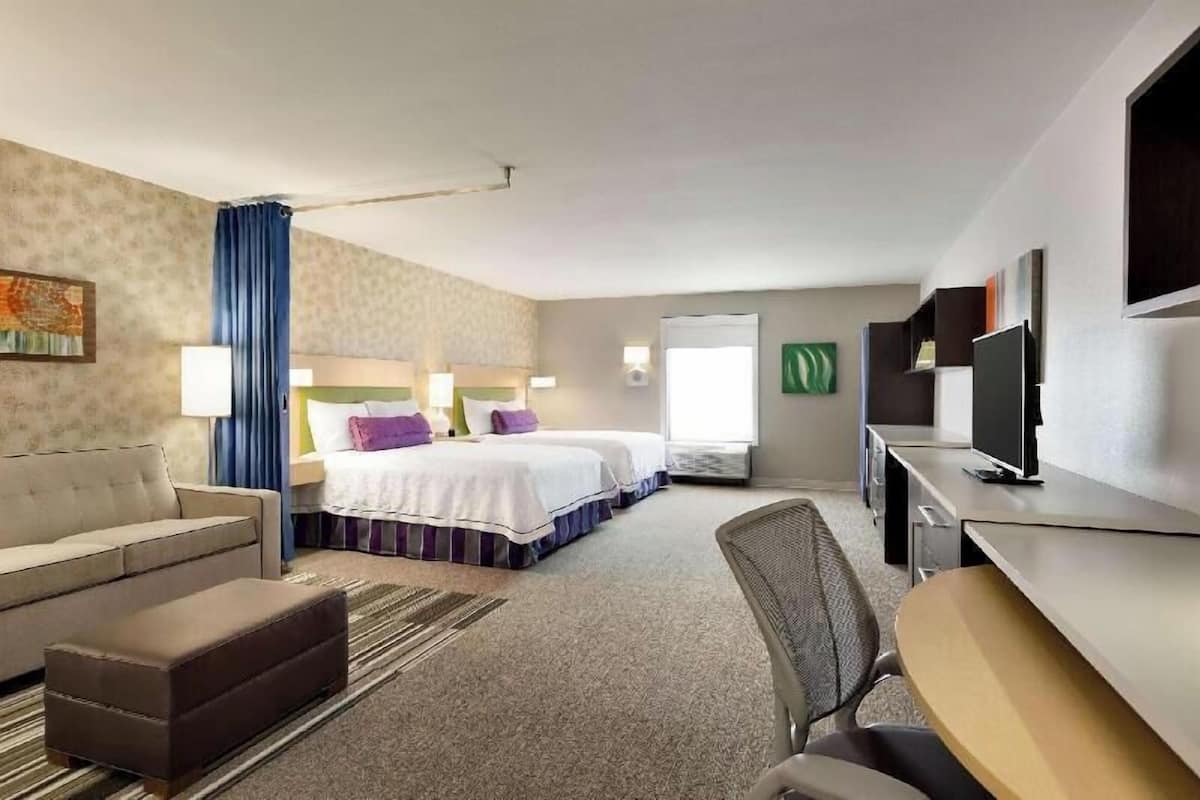 In-room safe, free cribs/infant beds, free WiFi, bed sheets
