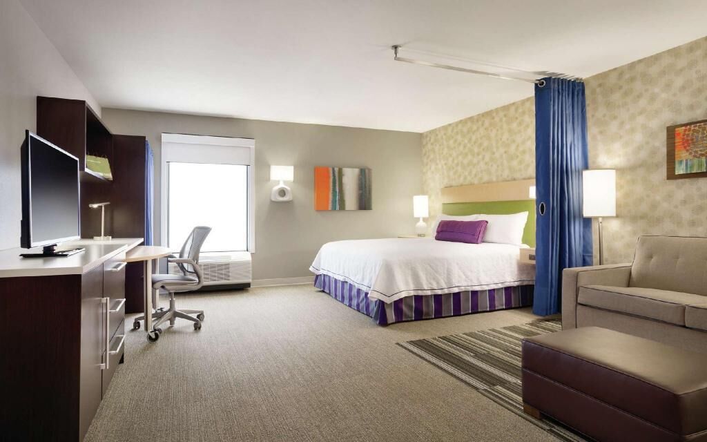 In-room safe, free cribs/infant beds, free WiFi, bed sheets