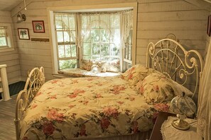 Standard Room, 1 Queen Bed, Private Bathroom | Premium bedding, pillowtop beds, individually decorated - Sylvan Falls Mill B&B (Rabun Gap)