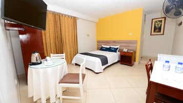 Literie hypoallergénique, couette en duvet d'oie, minibar