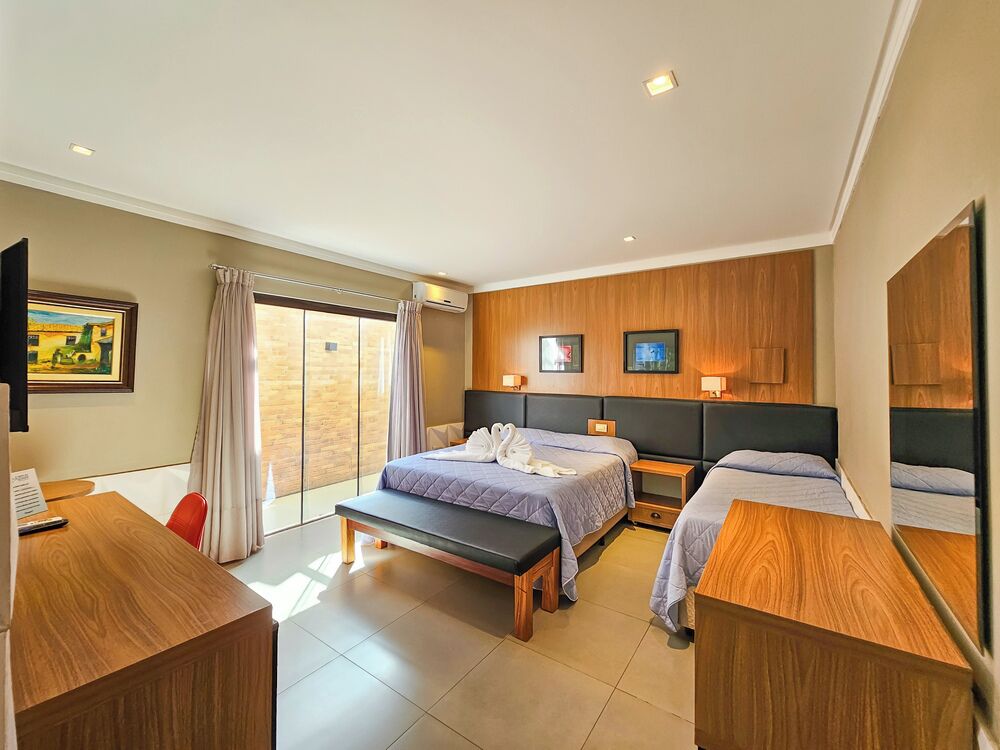 Minibar, caja de seguridad en la habitación, escritorio y wifi gratis 