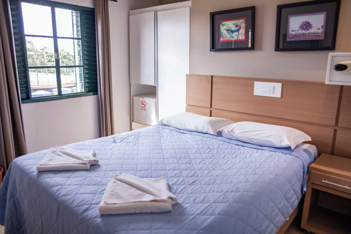 Standard Double Room | Minibar, in-room safe, desk, free WiFi