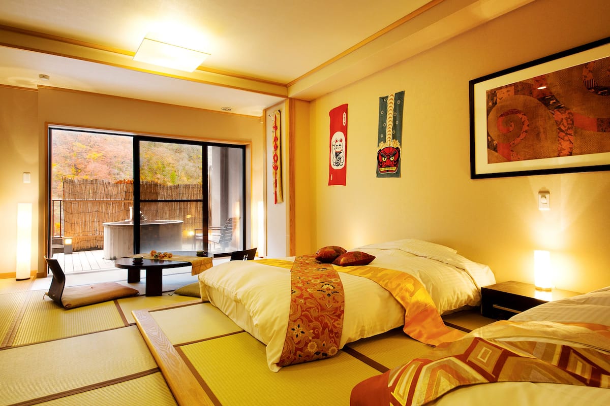 Premium bedding, in-room safe, desk, bed sheets