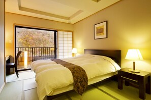Premium bedding, in-room safe, desk, bed sheets - Yukimurasaki (Takayama)