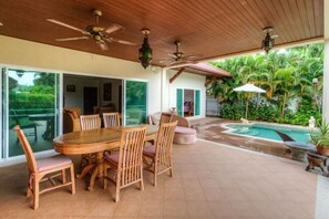 Deluxe Villa | Balcony - Pommard Villa (Rawai)