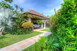 Garden - Pommard Villa (Rawai)