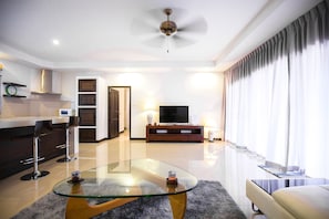 Deluxe Villa | Living area - Nok Sawan Villa (Rawai)