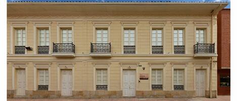 Fachada da propriedade