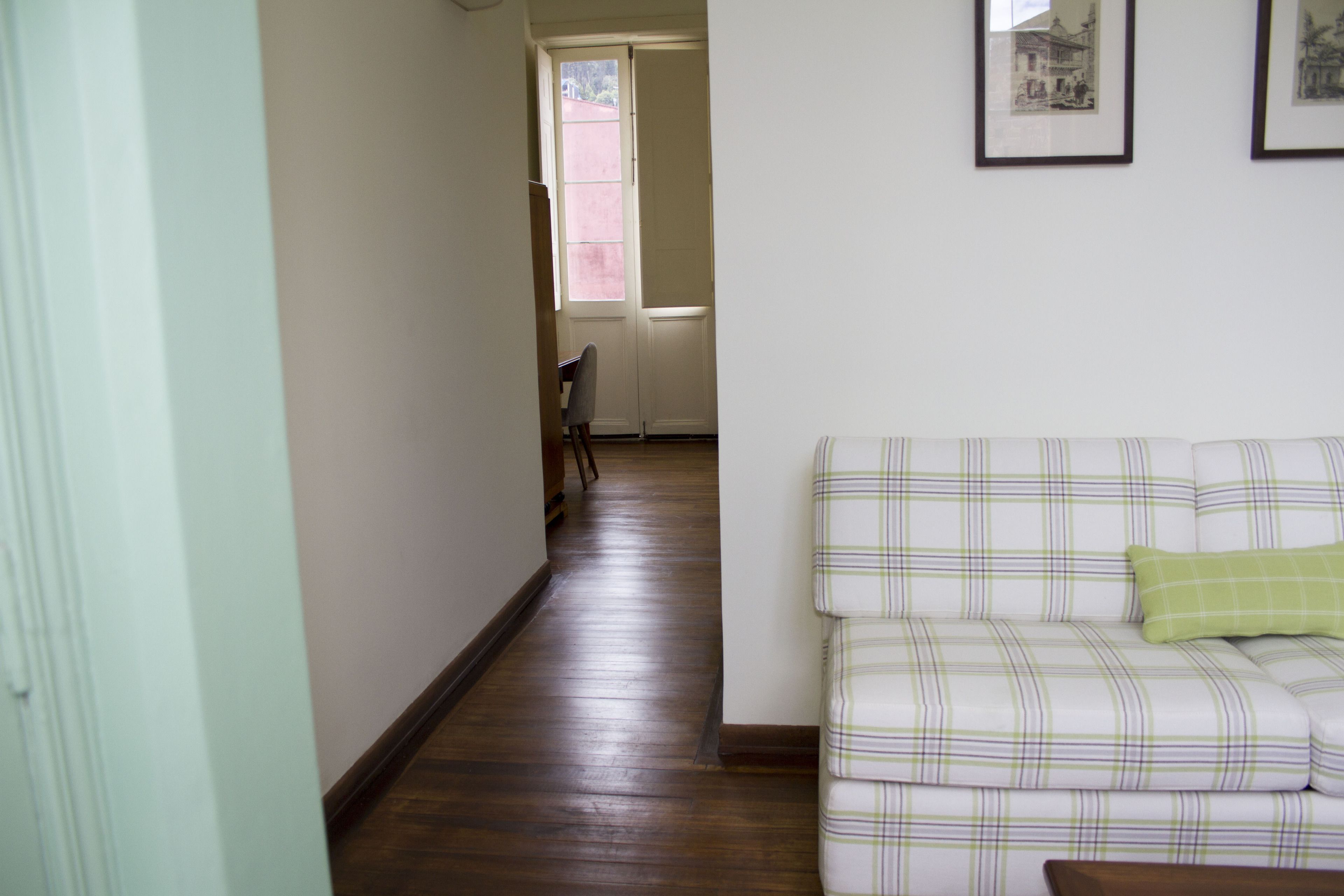 suite, 1 queen bed with sofa bed | living room | 32-inch lcd tv with cable channels, tv