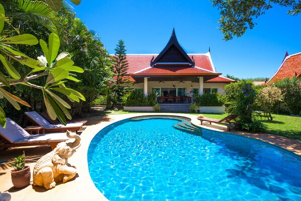 Villa ejecutiva | Alberca privada