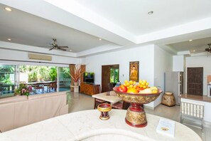 Dining - La Romanee Infinity Villa (Rawai)