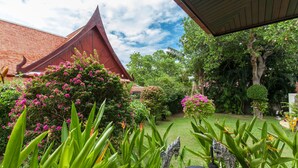 Ảnh chưa phân loại, 5 trong số 157 ảnh, nút