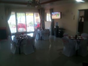 Bar (on property) - Royal Olympia Lodges and Safaris (Livingstone)