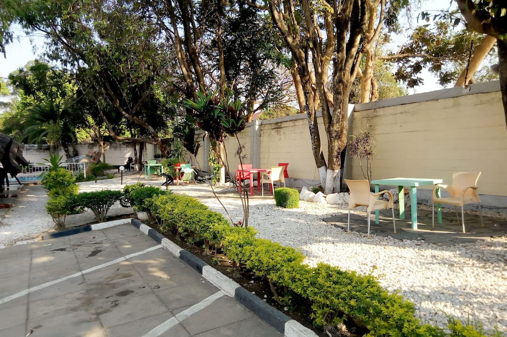 Royal Olympia Lodges and Safaris