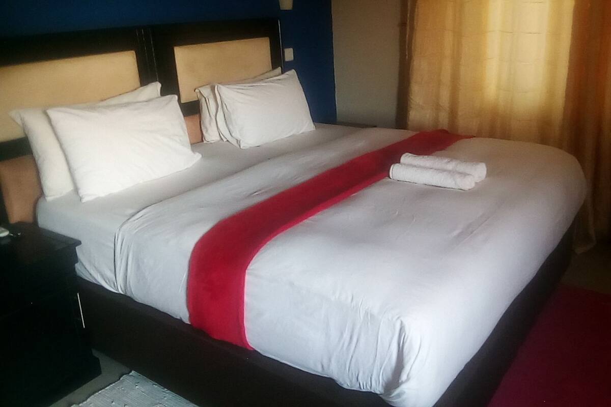 Escritorio, camas extra y wifi gratis
