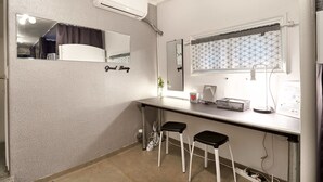 Room amenity - Jun Guest House - Hostel (Seoul)