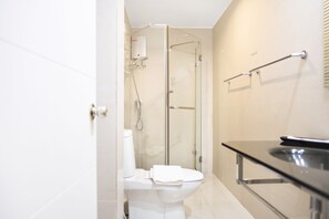 Deluxe Room | Bilik Mandi | Pancuran mandi, kelengkapan dandanan diri percuma, pengering rambut 