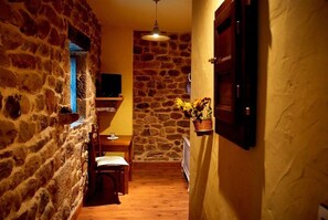 Double or Twin Room | Room amenity
