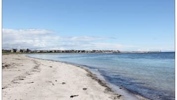 Una playa cerca