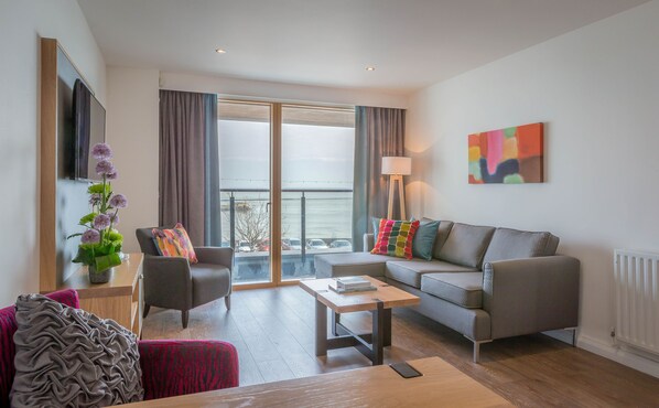 Apartment, 2 Bedrooms, Sea View | Living area