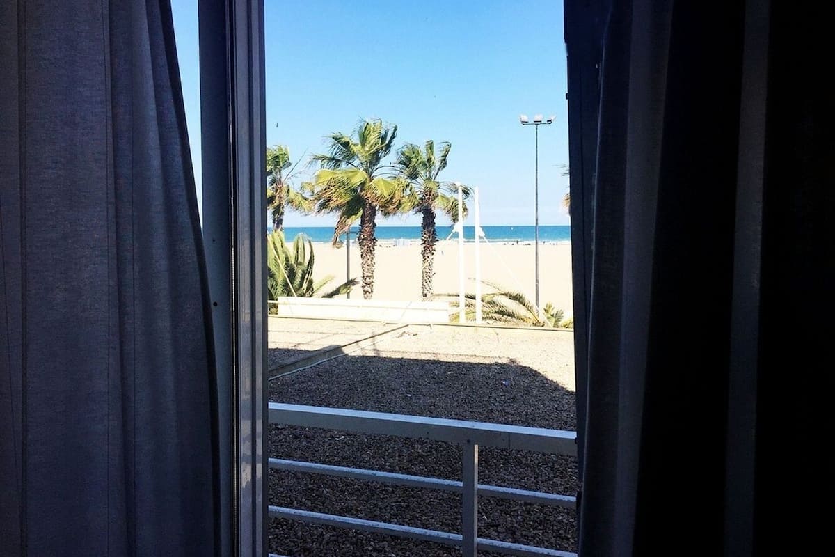 Wifi gratis y ropa de cama