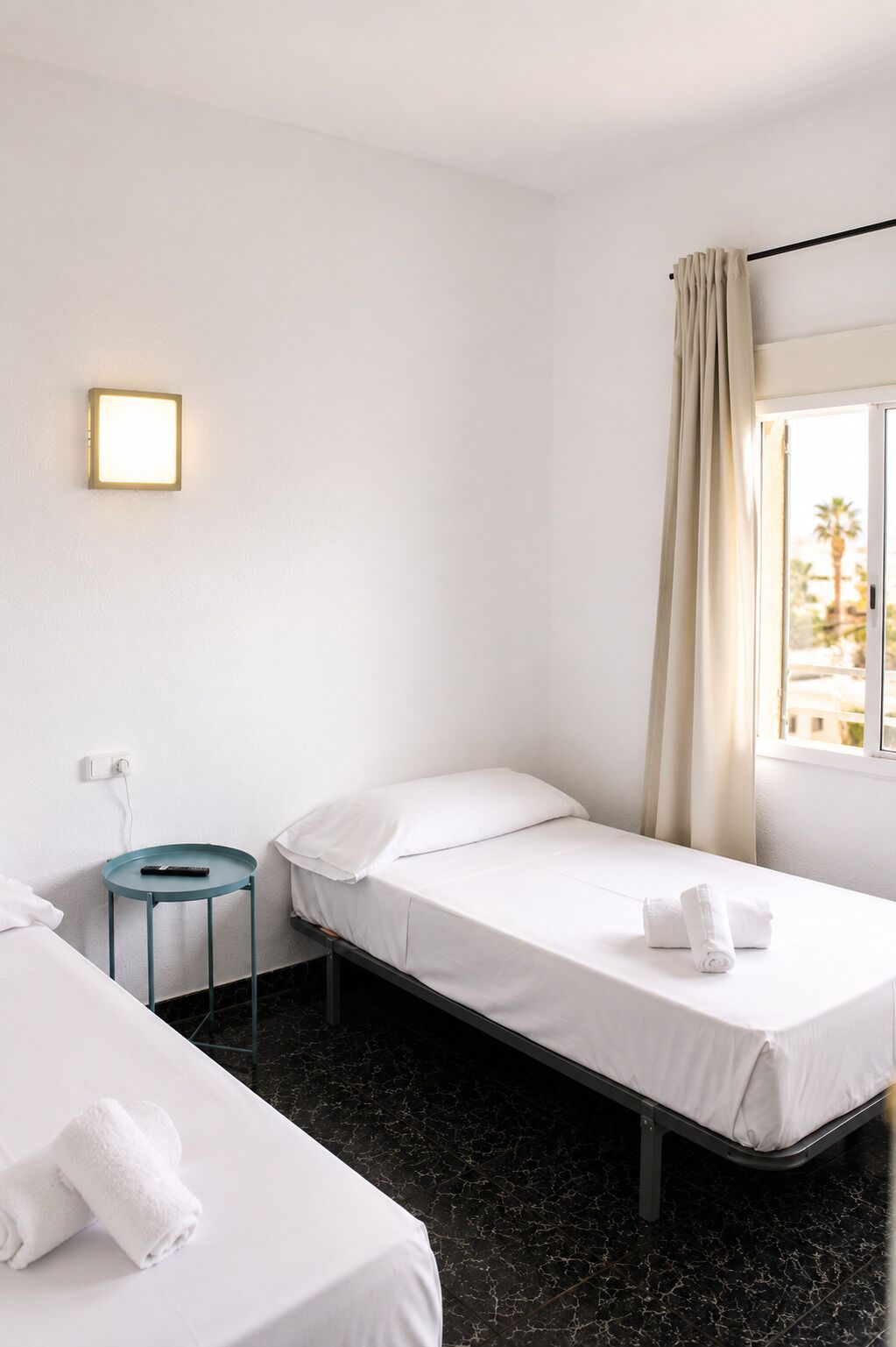 Chambre avec lits jumeaux | Wi-Fi gratuit, draps fournis