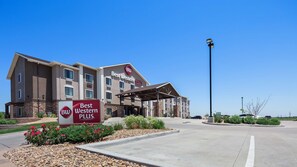 Exterior - Best Western Plus Overland Inn (Fort Morgan)