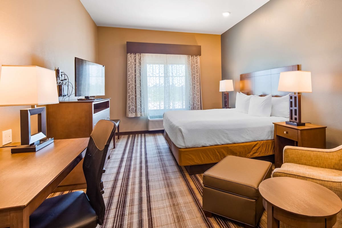 1 bedroom, pillowtop beds, in-room safe, desk