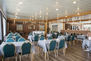 Petit déjeuner buffet compris tous les jours