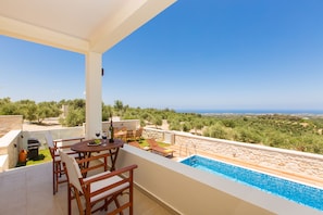 Beach/ocean view