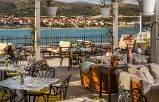 Se sirven desayunos, almuerzos, cenas y cocina internacional 