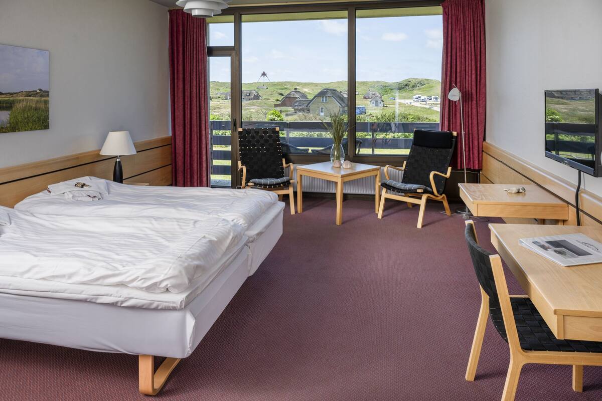 Superior Double Room, Balcony, Hill View