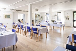 Café da manhã continental todos os dias (DKK 115 por pessoa)