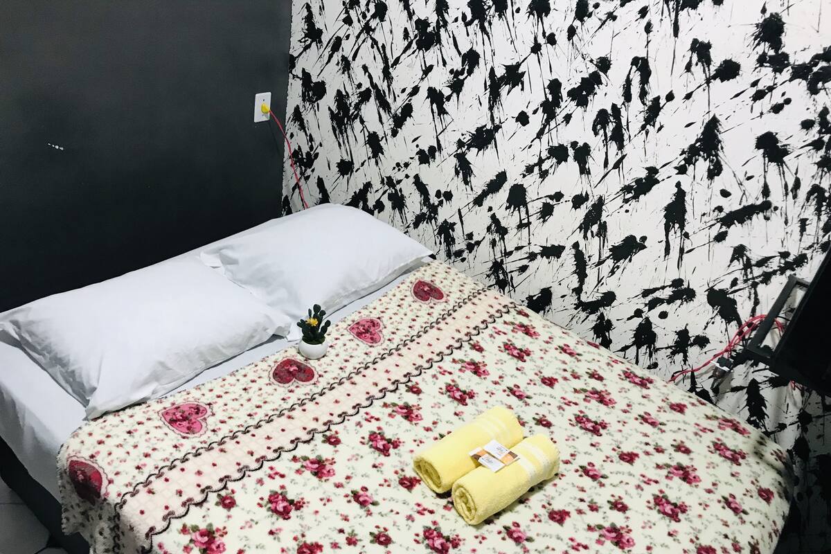 Standard Double Room, 1 Bedroom, No Windows, Annex Building | Premium bedding, minibar, desk, rollaway beds