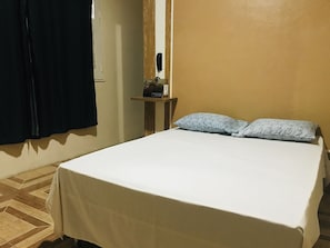 Premium Triple Room, 1 Bedroom, Annex Building | Premium bedding, minibar, desk, rollaway beds