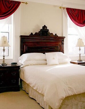 Ropa de cama de alta calidad y escritorio 