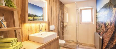 Exclusive Apartment (1) | Bathroom