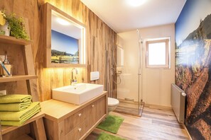Exclusive Apartment (1) | Bathroom