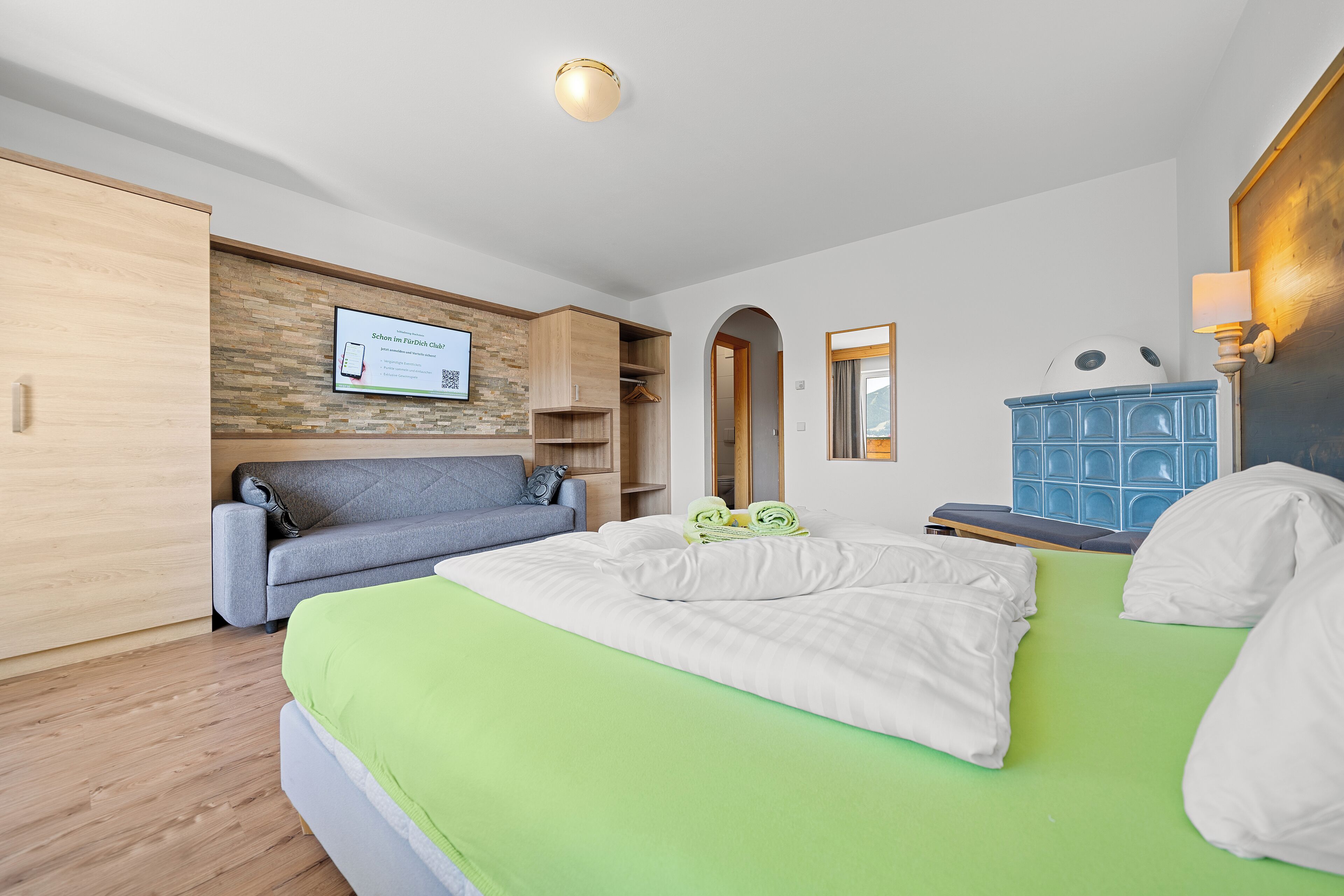 double room | in-room safe, desk, free cots/infant beds, free wifi