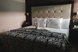 Double Room, 1 King Bed
