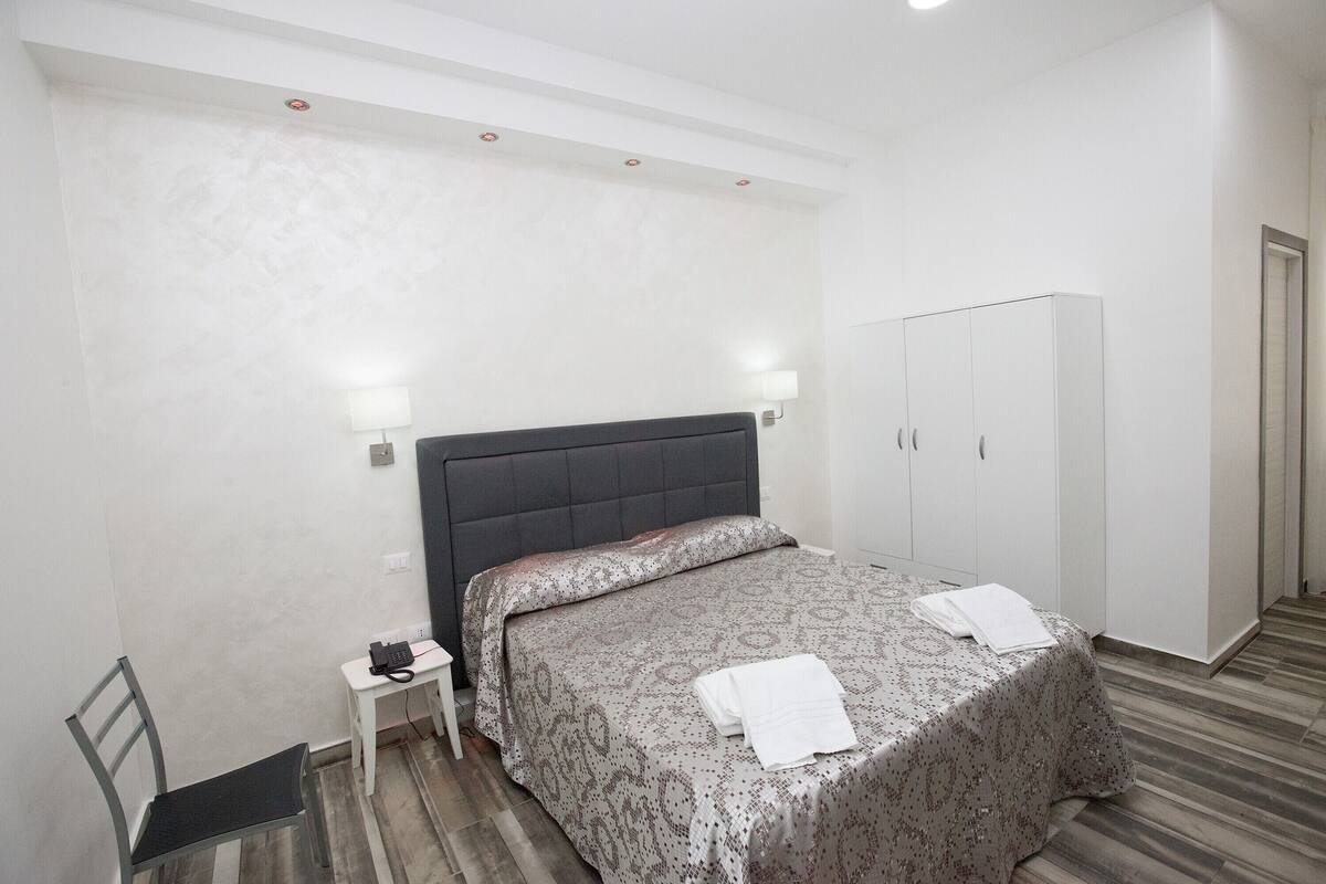 Desk, WiFi (free), bed sheets
