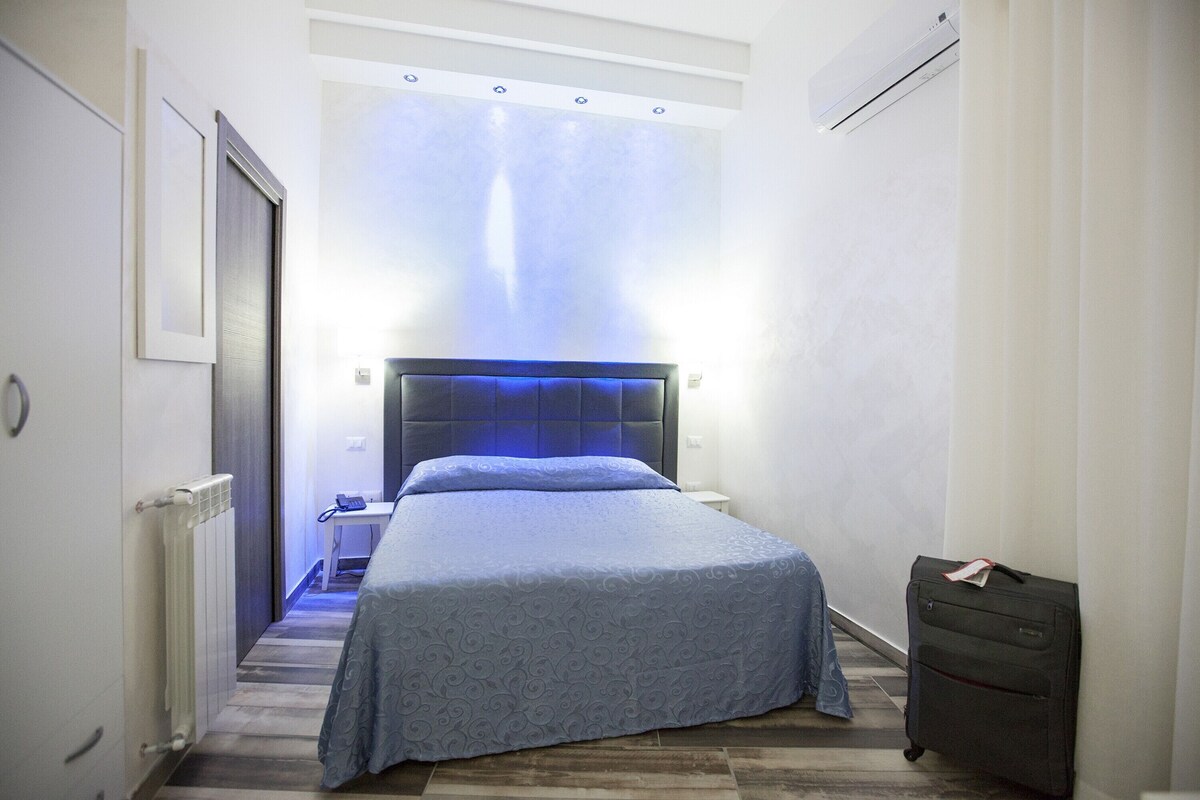 Desk, WiFi (free), bed sheets