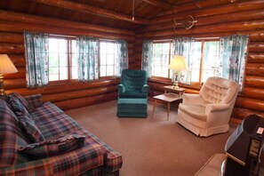 Cabin, 3 Bedrooms (My Northern Home) | Living room | TV, DVD player - Cabin O' Pines (Orr)
