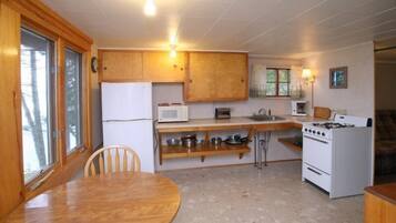 Kabin, 1 kamar tidur (Honeymoon) | Dapur pribadi | Lemari es besar, oven, dan peralatan masak/sendok-piring