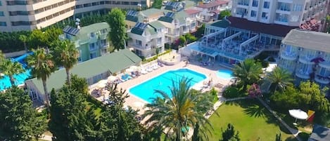 Indoor pool, outdoor pool